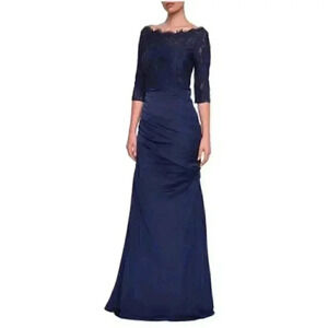 NWOT La Femme Floral Lace Ruched Sparkle Trumpet Gown in Navy
